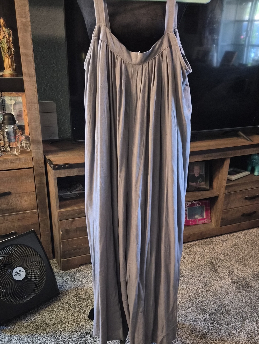 Hunter Gray Sleeveless Pleated Maxi Dress